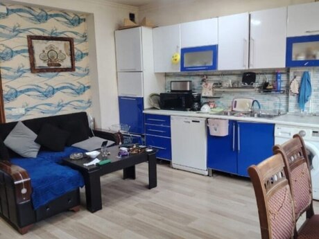 4 otaqlı köhnə tikili - Elmlər Akademiyası m. - 120 m²