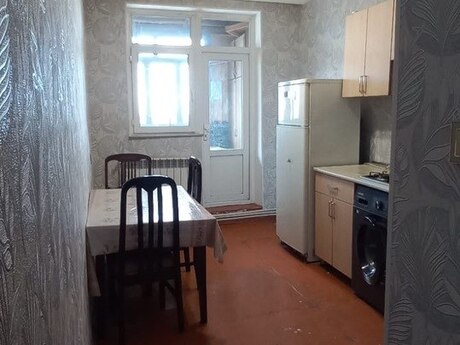 3 otaqlı köhnə tikili - Biləcəri q. - 70 m²