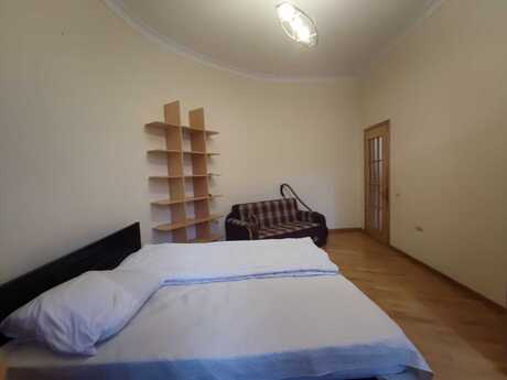 3 otaqlı köhnə tikili - İçəri Şəhər m. - 115 m²