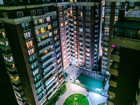 4 otaqlı yeni tikili - 28 May m. - 180 m²