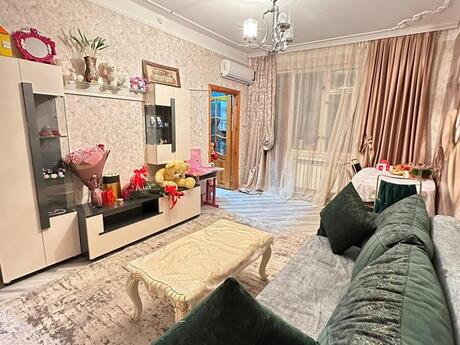 2 otaqlı köhnə tikili - 8 Noyabr m. - 60 m²