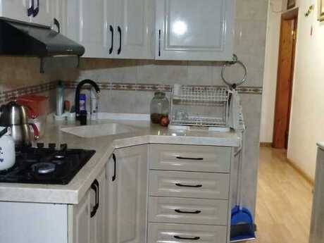 2 otaqlı köhnə tikili - Elmlər Akademiyası m. - 60 m²