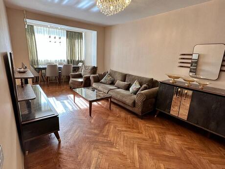 3-комн. вторичка - Ясамальский р. - 80 м²