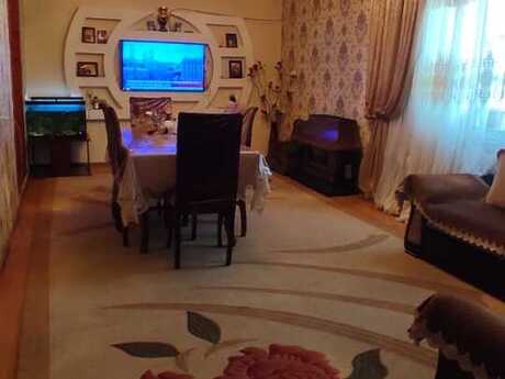 8 otaqlı həyət evi/bağ evi - Saray q. - 120 m²