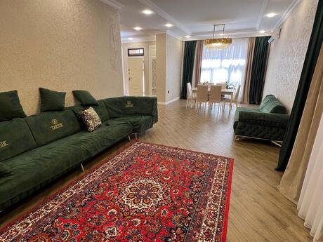 7 otaqlı həyət evi/bağ evi - Bakıxanov q. - 500 m²