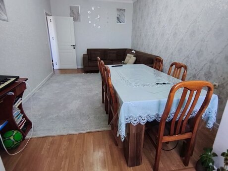2 otaqlı köhnə tikili - Həzi Aslanov m. - 65 m²