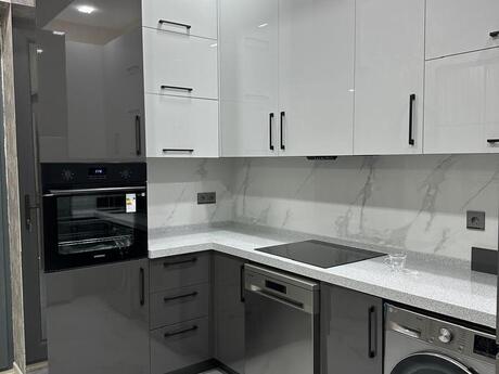4 otaqlı yeni tikili - Ağ şəhər q. - 170 m²