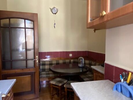 3 otaqlı köhnə tikili - Nəsimi r. - 90 m²