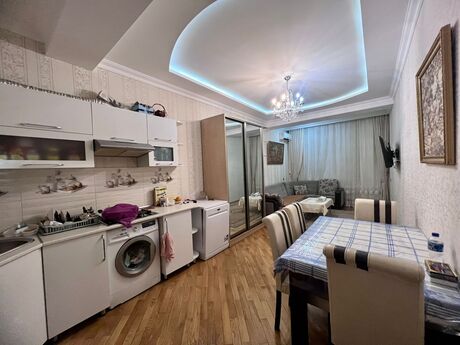 3 otaqlı yeni tikili - İnşaatçılar m. - 85 m²