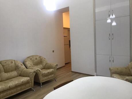 2 otaqlı köhnə tikili - 28 May m. - 60 m²