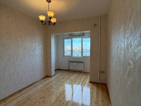 2 otaqlı köhnə tikili - Azadlıq Prospekti m. - 45 m²