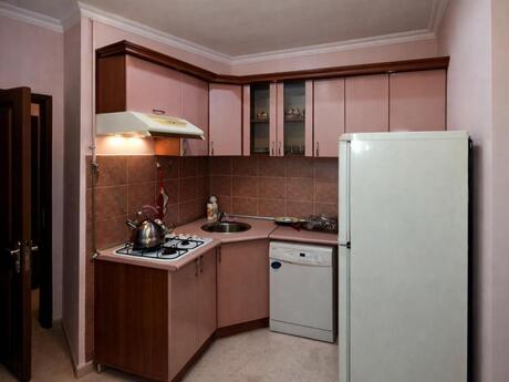 2 otaqlı köhnə tikili - Nəriman Nərimanov m. - 65 m²