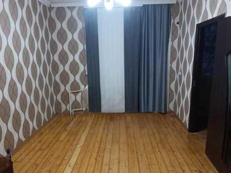 1 otaqlı köhnə tikili - 7-ci mikrorayon q. - 40 m²