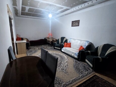 5 otaqlı həyət evi/bağ evi - Kürdəxanı q. - 180 m²
