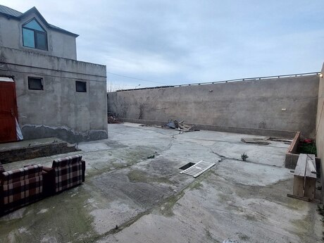 5 otaqlı həyət evi/bağ evi - Kürdəxanı q. - 180 m²