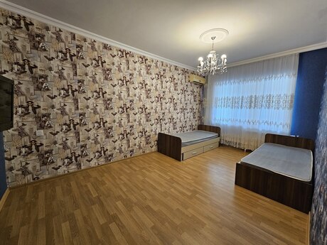 3 otaqlı köhnə tikili - Yeni Günəşli q. - 85 m²