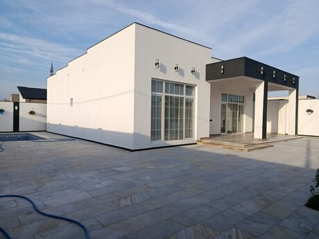 4 otaqlı həyət evi/bağ evi - Şüvəlan q. - 165 m²