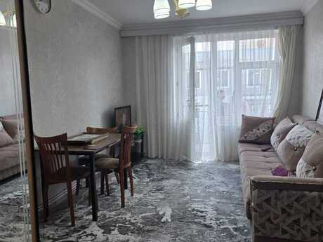 2 otaqlı köhnə tikili - 28 May m. - 50 m²