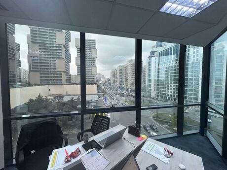 3 otaqlı ofis - 8 Noyabr m. - 92 m²