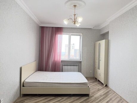 3-комн. новостройка - Хатаинский р. - 80 м²