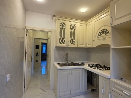 Elan №6092326 - Bakı, İçəri Şəhər m., 3 otaqlı, 75 m², 3/7 mərtəbə