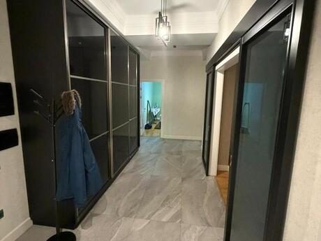 4 otaqlı yeni tikili - Ağ şəhər q. - 140 m²