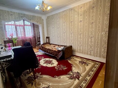 2 otaqlı köhnə tikili - Memar Əcəmi m. - 65 m²