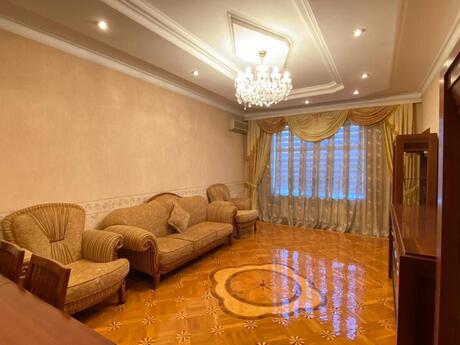 3-комн. новостройка - м. Низами - 100 м²