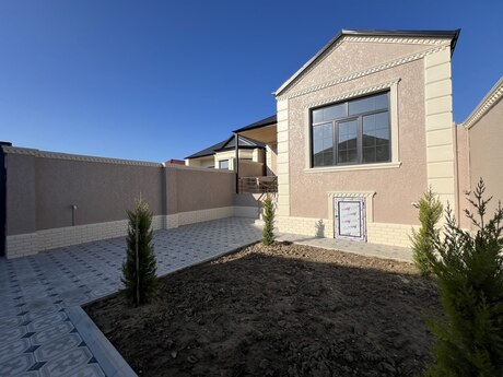4 otaqlı həyət evi/bağ evi - Saray q. - 120 m²