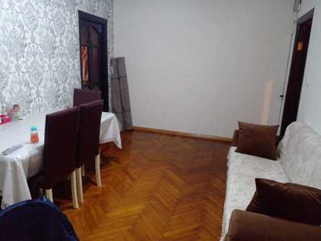 2 otaqlı köhnə tikili - Neftçilər m. - 50 m²