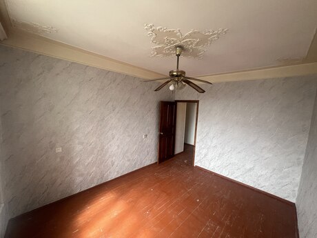 3 otaqlı köhnə tikili - Yeni Günəşli q. - 75 m²
