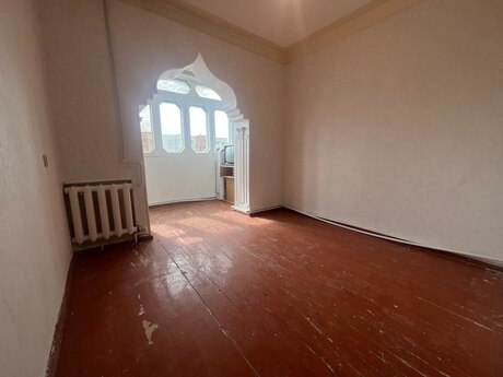 3 otaqlı köhnə tikili - Yeni Günəşli q. - 75 m²