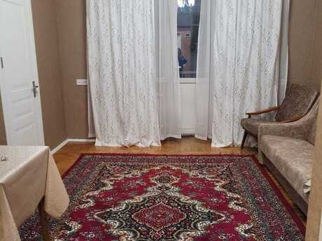2 otaqlı köhnə tikili - 28 May m. - 42 m²