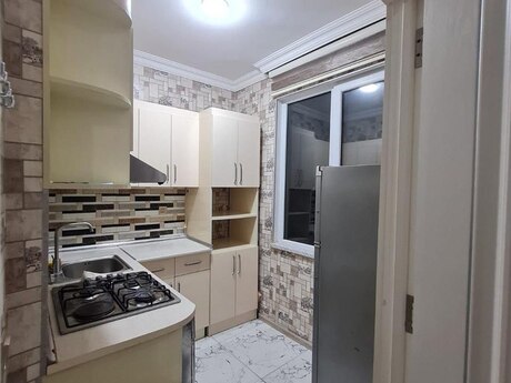 2 otaqlı köhnə tikili - Memar Əcəmi m. - 54 m²