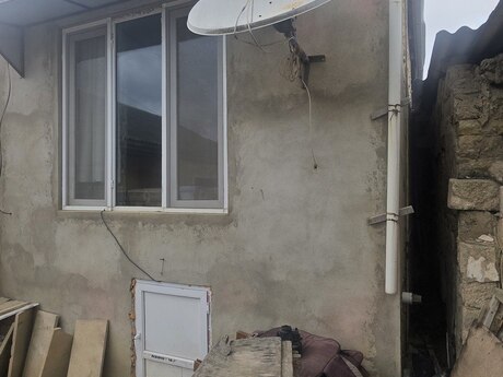 4 otaqlı həyət evi/bağ evi - Suraxanı q. - 110 m²