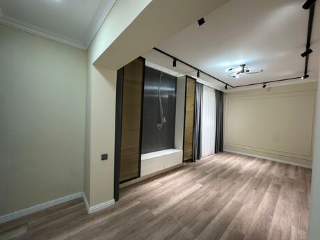 3 otaqlı köhnə tikili - 7-ci mikrorayon q. - 73 m²