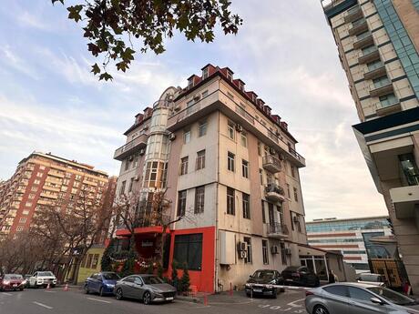 4 otaqlı yeni tikili - 28 May m. - 180 m²