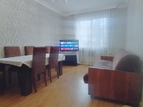 2 otaqlı köhnə tikili - Azadlıq Prospekti m. - 65 m²