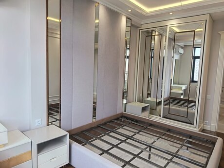 4 otaqlı yeni tikili - Böyükşor q. - 135 m²