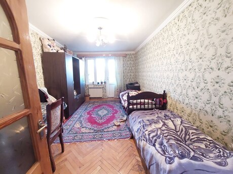 3 otaqlı köhnə tikili - Neftçilər m. - 65 m²
