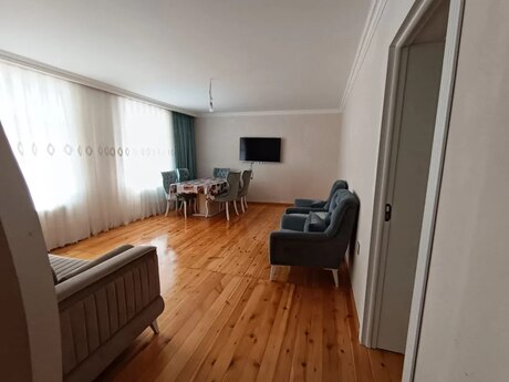 6 otaqlı həyət evi/bağ evi - Binəqədi q. - 260 m²