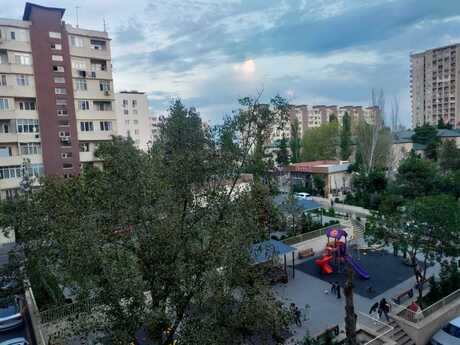 2 otaqlı köhnə tikili - Köhnə Günəşli q. - 60 m²