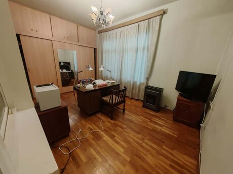 4 otaqlı köhnə tikili - Nizami m. - 95 m²