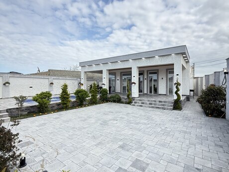 4 otaqlı həyət evi/bağ evi - Şüvəlan q. - 150 m²