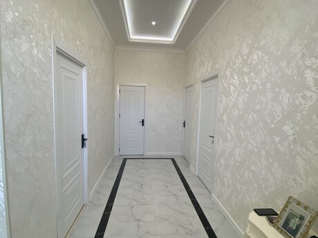 6 otaqlı həyət evi/bağ evi - Biləcəri q. - 300 m²