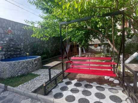 4 otaqlı həyət evi/bağ evi - Şəki - 400 m²