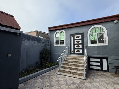 5 otaqlı həyət evi/bağ evi - NZS q. - 150 m²