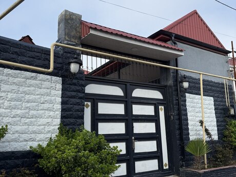 5 otaqlı həyət evi/bağ evi - NZS q. - 150 m²
