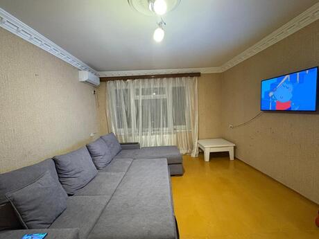 2 otaqlı köhnə tikili - Azadlıq Prospekti m. - 60 m²
