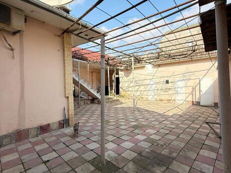 4 otaqlı həyət evi/bağ evi - Badamdar q. - 90 m²
